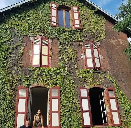 Grand Appartement Dans Belle Maison Avec Jardin