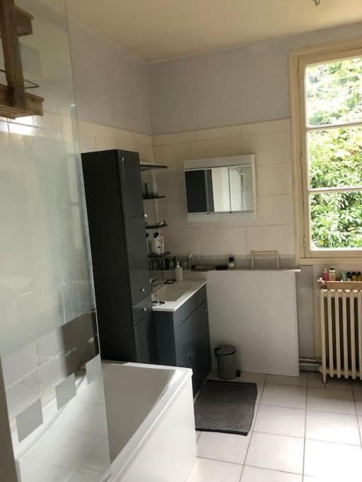 Grand Dans Belle Maison Avec Jardin Appartement *